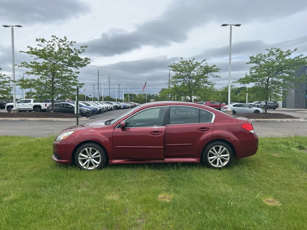 Used 2014 Subaru Legacy 2.5i Premium AWD/4WD image 2
