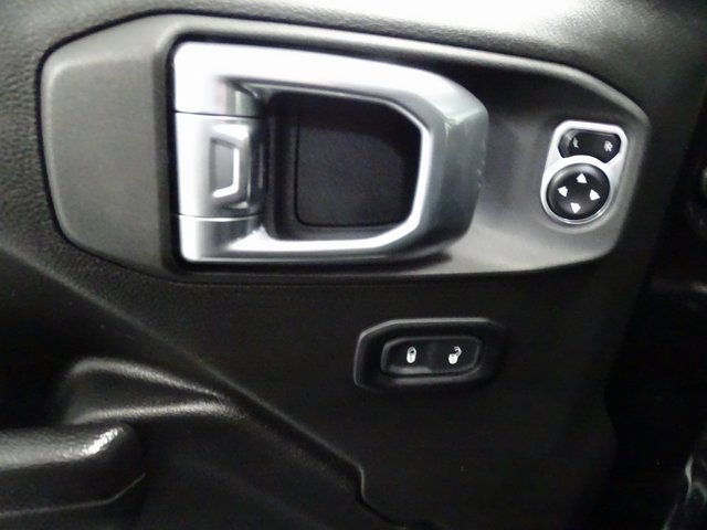 Certified 2024 Jeep Wrangler Unlimited w/ Convenience Group AWD/4WD image 8