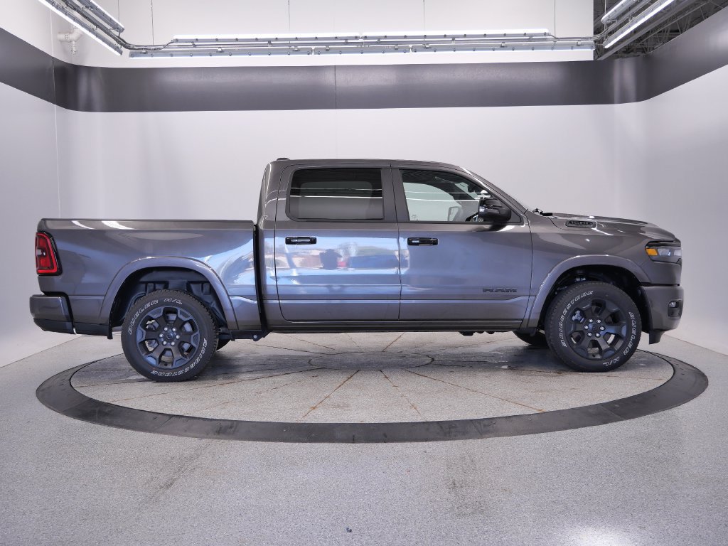 Used 2025 RAM 1500 Big Horn AWD/4WD image 6