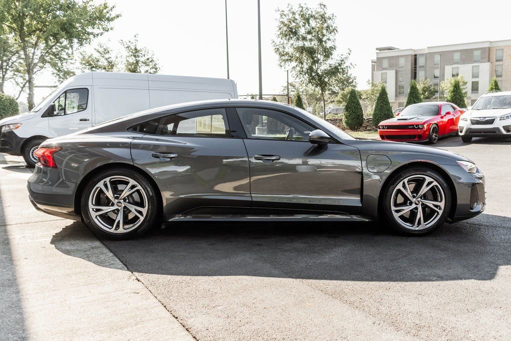 Used 2022 Audi e-tron GT Premium Plus image 3