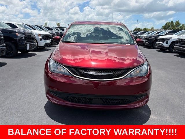 Used 2023 Chrysler Voyager LX FWD image 2