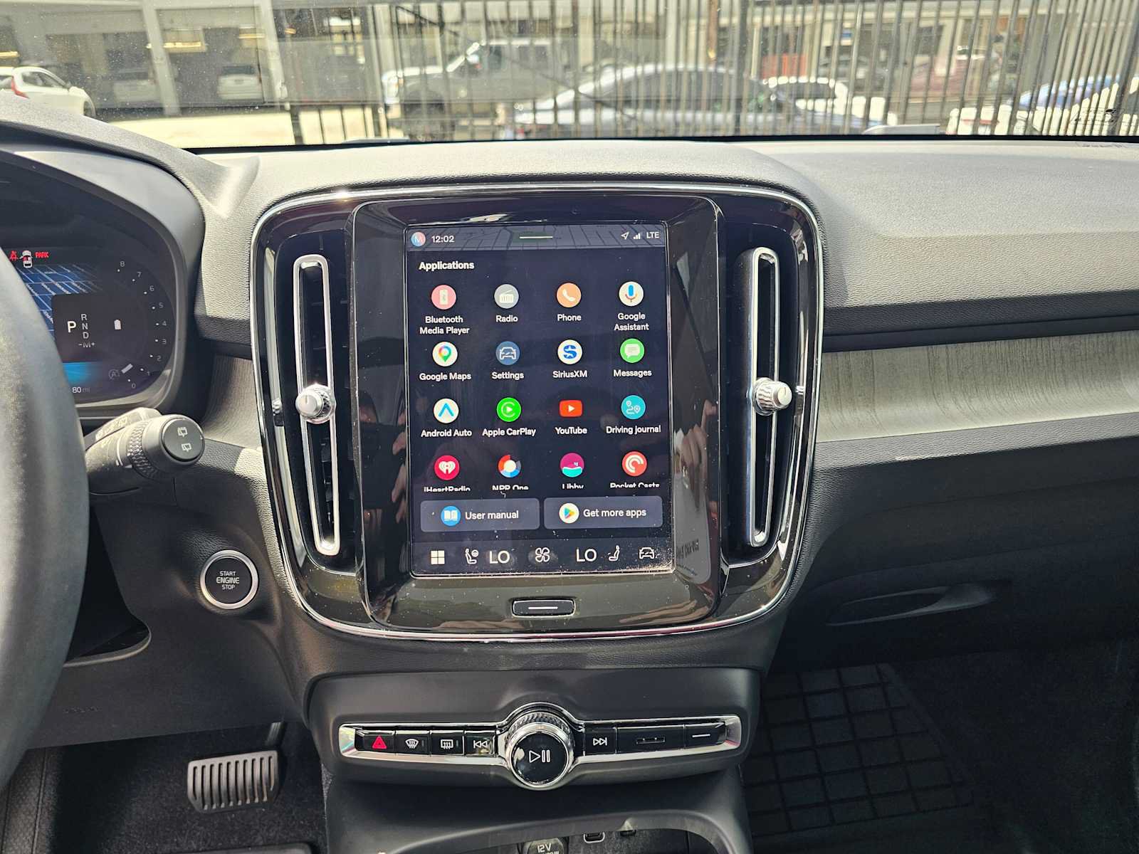 Certified 2023 Volvo XC40 B5 Plus w/ Protection Package Premier AWD/4WD image 28