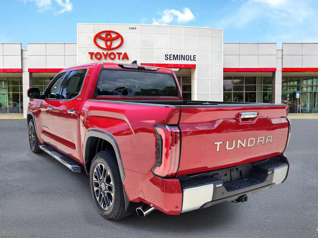 Used 2022 Toyota Tundra Limited RWD image 4