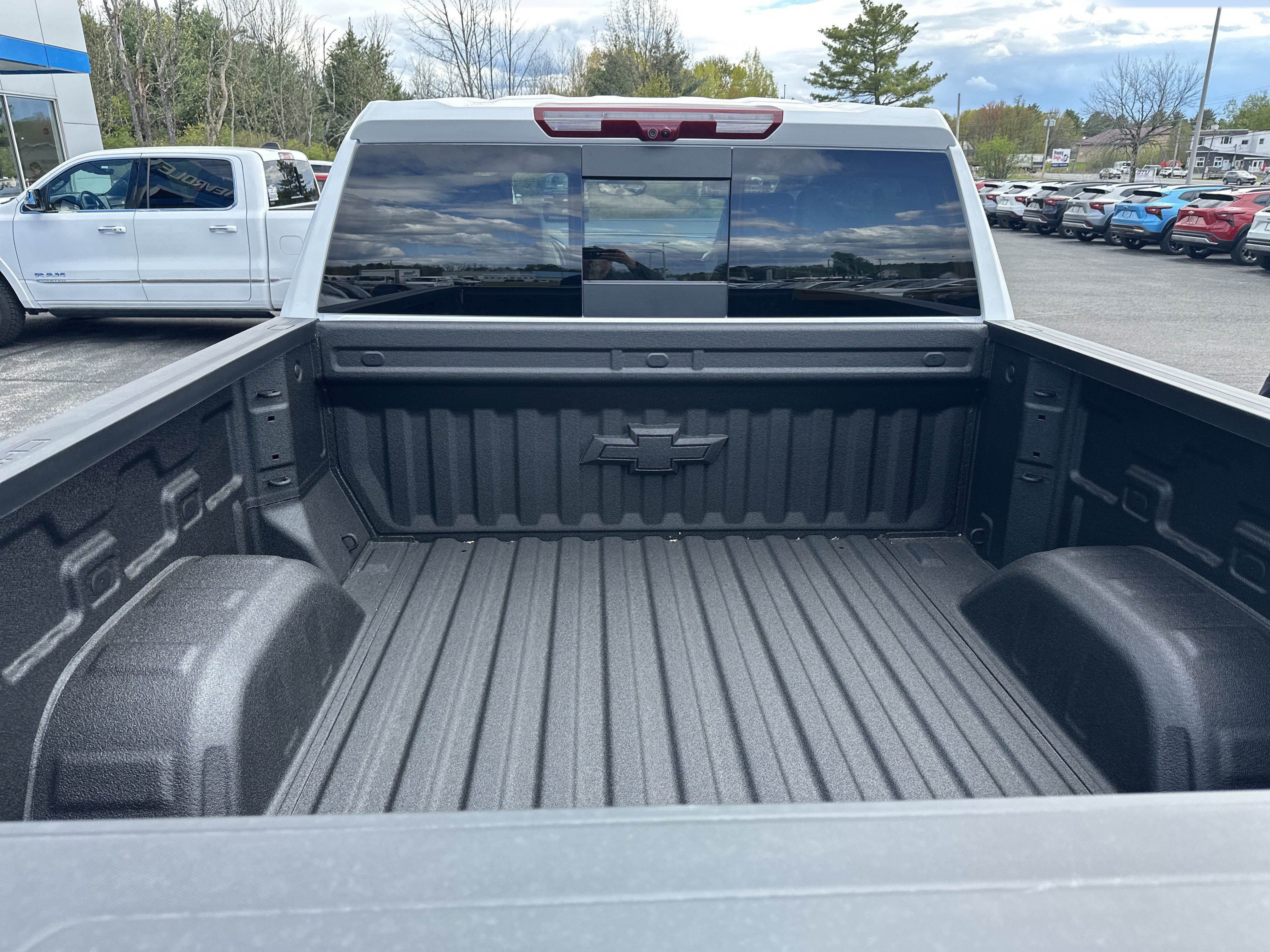 New 2026 Chevrolet Silverado 1500 LTZ w/ LTZ Premium Package AWD/4WD image 7