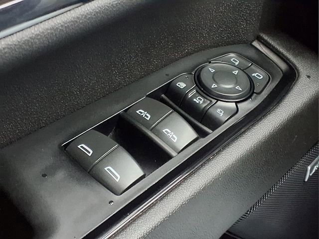 Used 2024 GMC Sierra 2500 AT4 w/ AT4 Premium Plus Package AWD/4WD image 16
