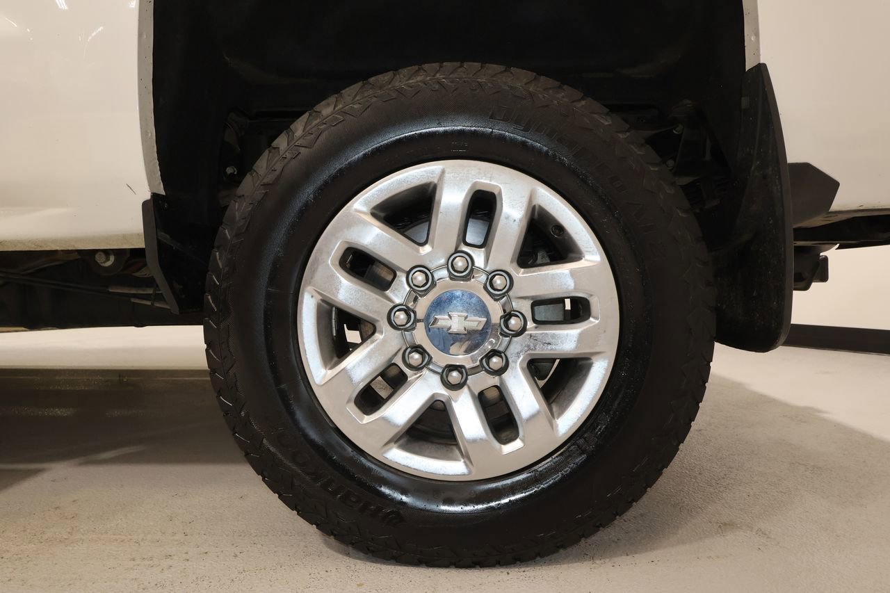 Used 2019 Chevrolet Silverado 3500 High Country w/ Duramax Plus Package image 21