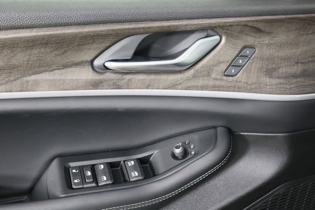 New 2025 Jeep Grand Cherokee Limited image 22