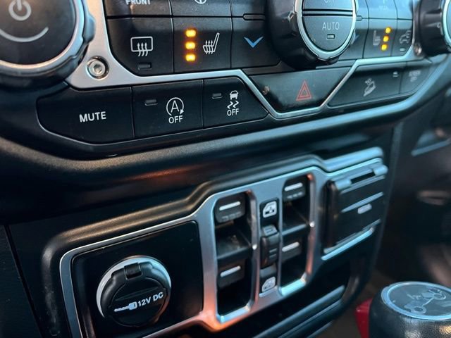 Used 2020 Jeep Wrangler Unlimited Sahara image 41