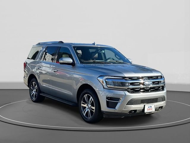 Used 2023 Ford Expedition Limited image 4