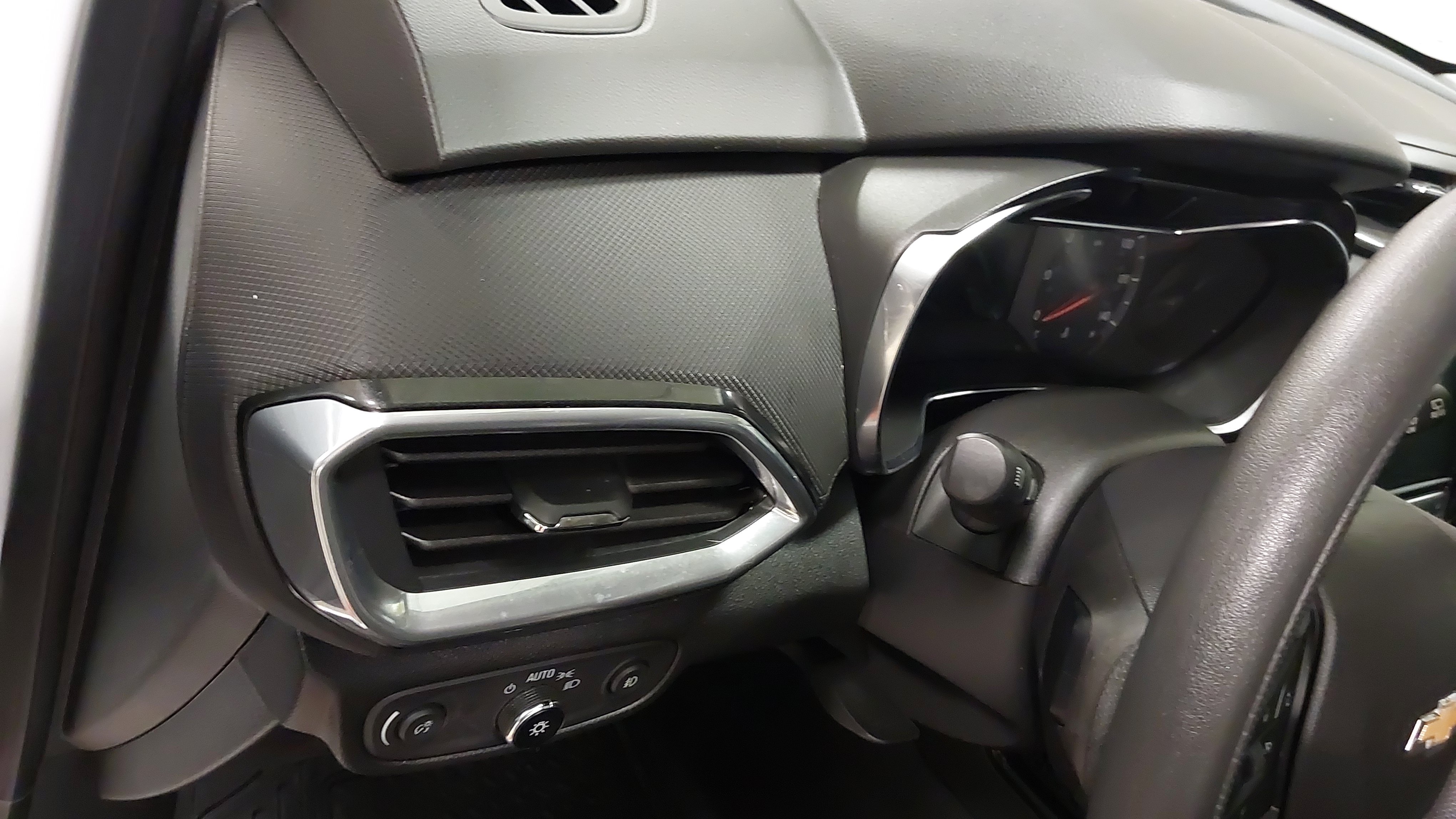 Certified 2023 Chevrolet TrailBlazer LT w/ Convenience Package FWD image 17