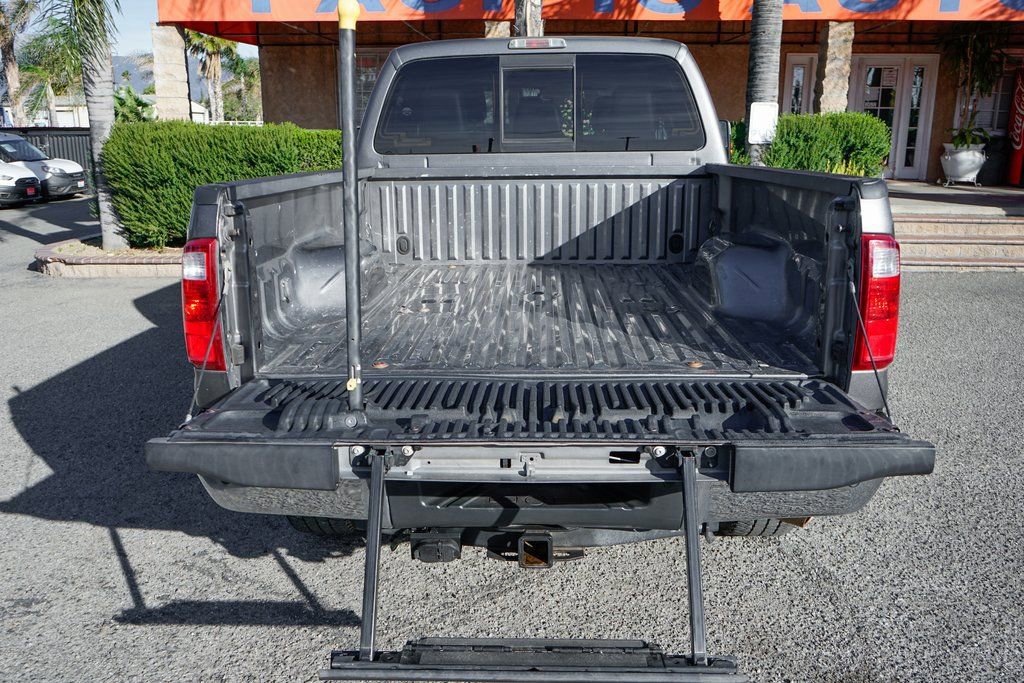 Used 2012 Ford F350 Lariat w/ Chrome Pkg image 8