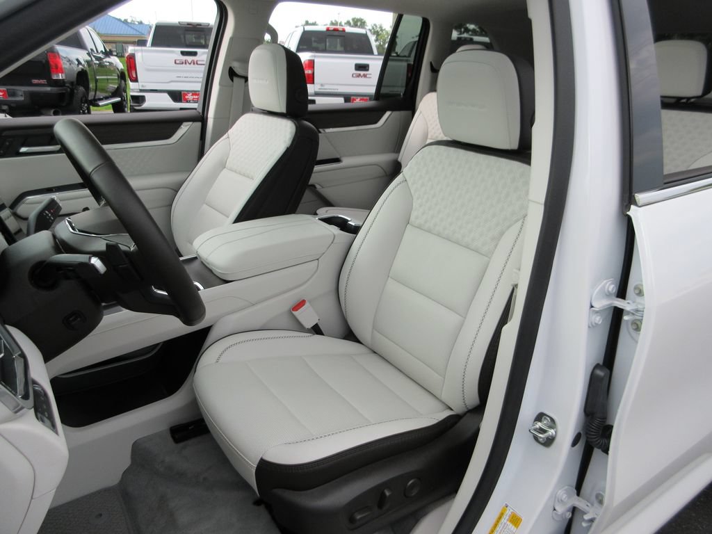 Certified 2025 GMC Acadia Denali AWD/4WD image 22