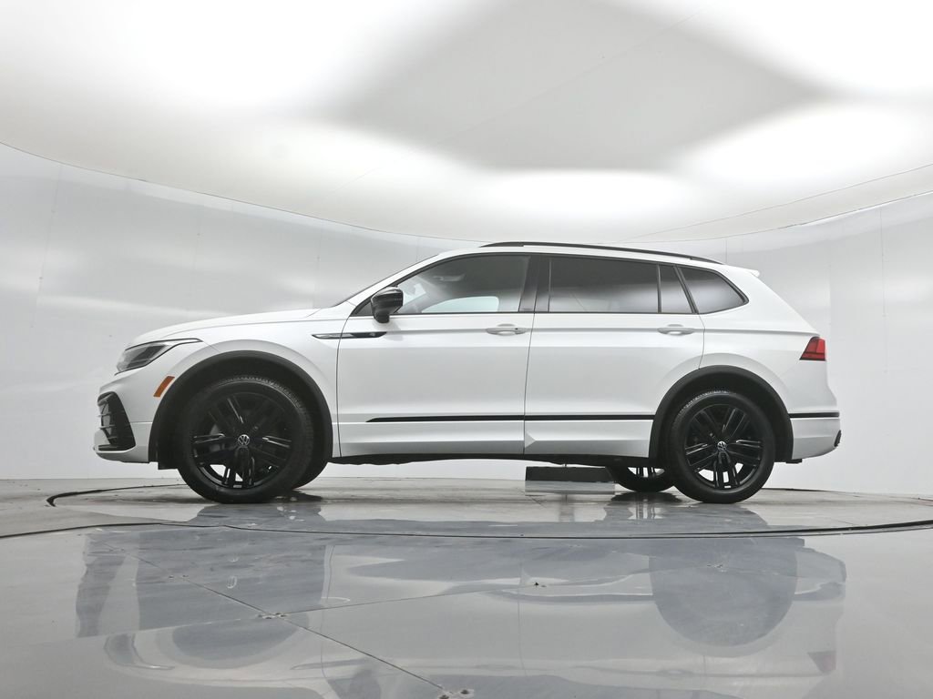 Used 2022 Volkswagen Tiguan SE R-Line FWD image 50