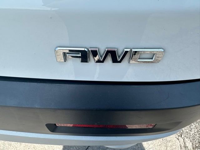 Used 2018 GMC Acadia SLE AWD/4WD image 11