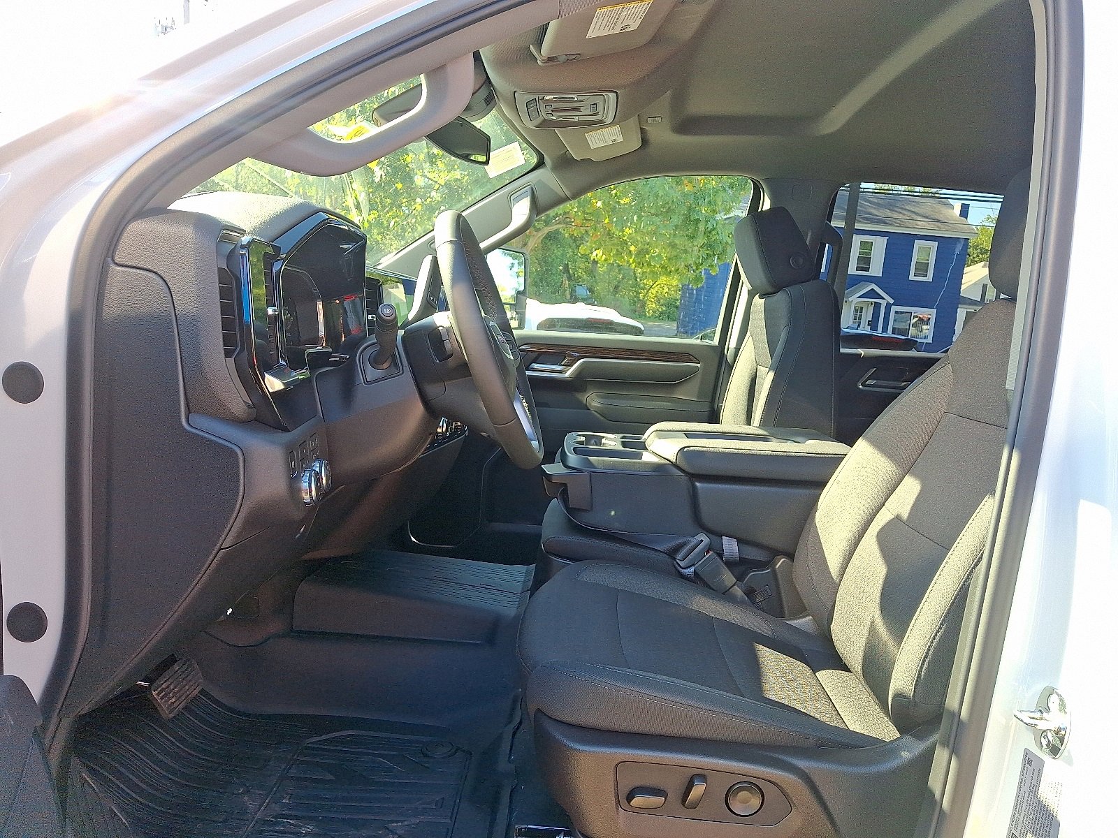 New 2026 GMC Sierra 2500 SLE w/ SLE Value Package; image 13