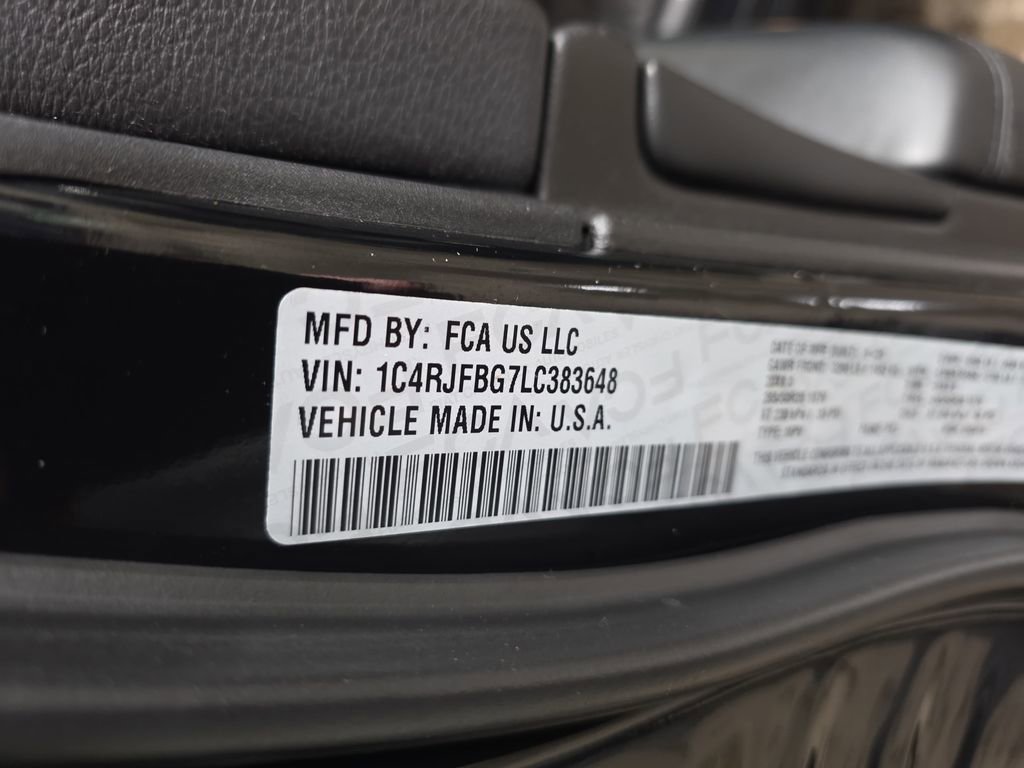 Used 2020 Jeep Grand Cherokee Limited X image 39