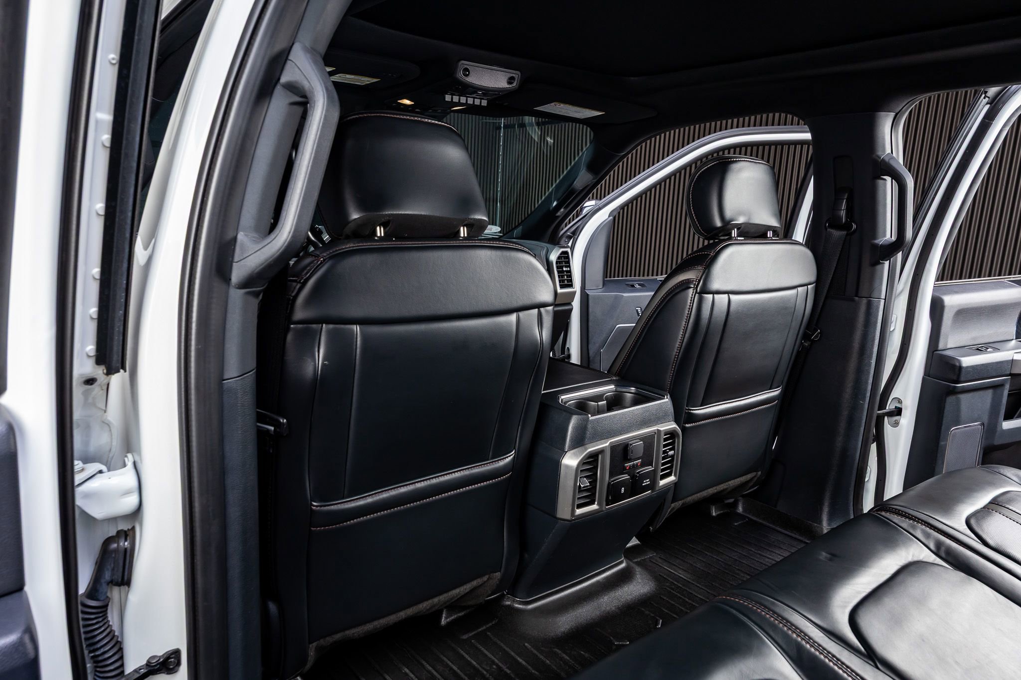 Used 2022 Ford F250 Platinum w/ FX4 Off-Road Package image 35