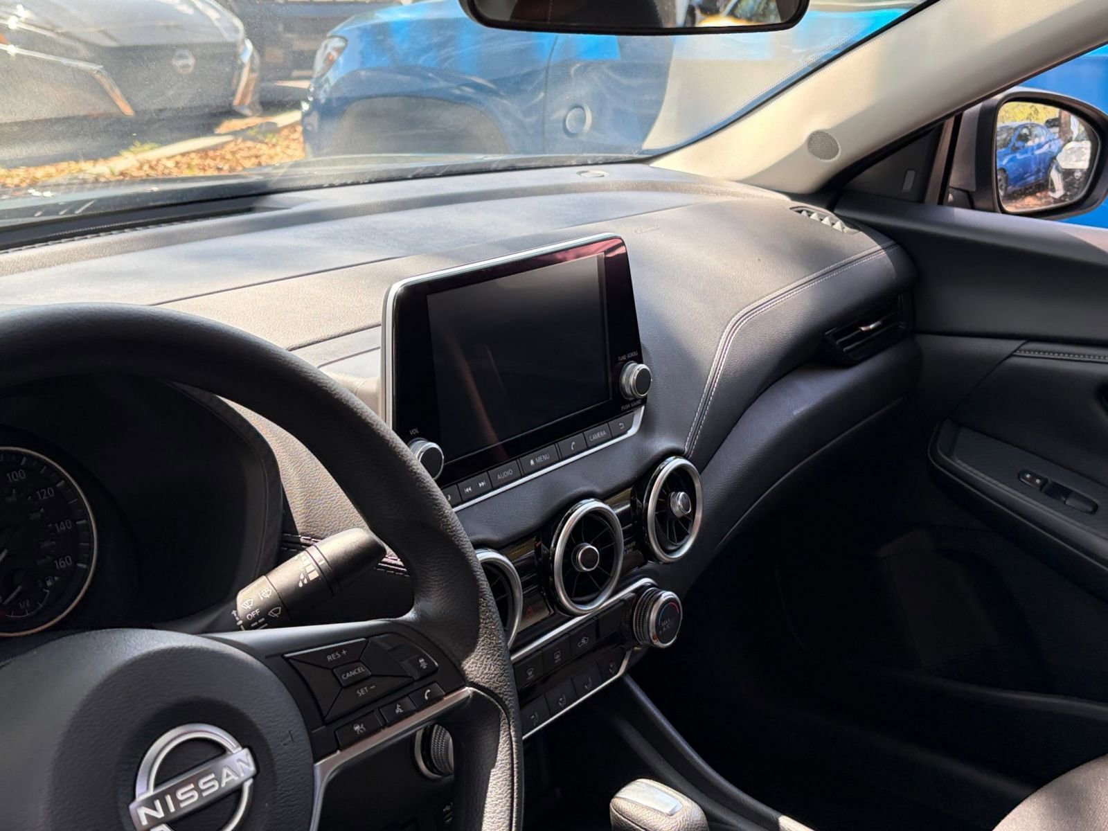 Used 2025 Nissan Sentra SV FWD image 34