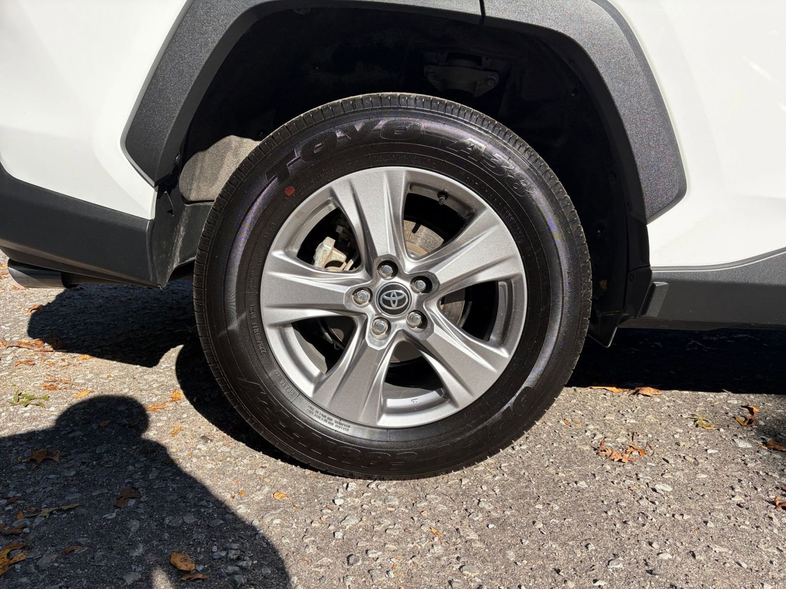 Used 2025 Toyota RAV4 XLE image 30