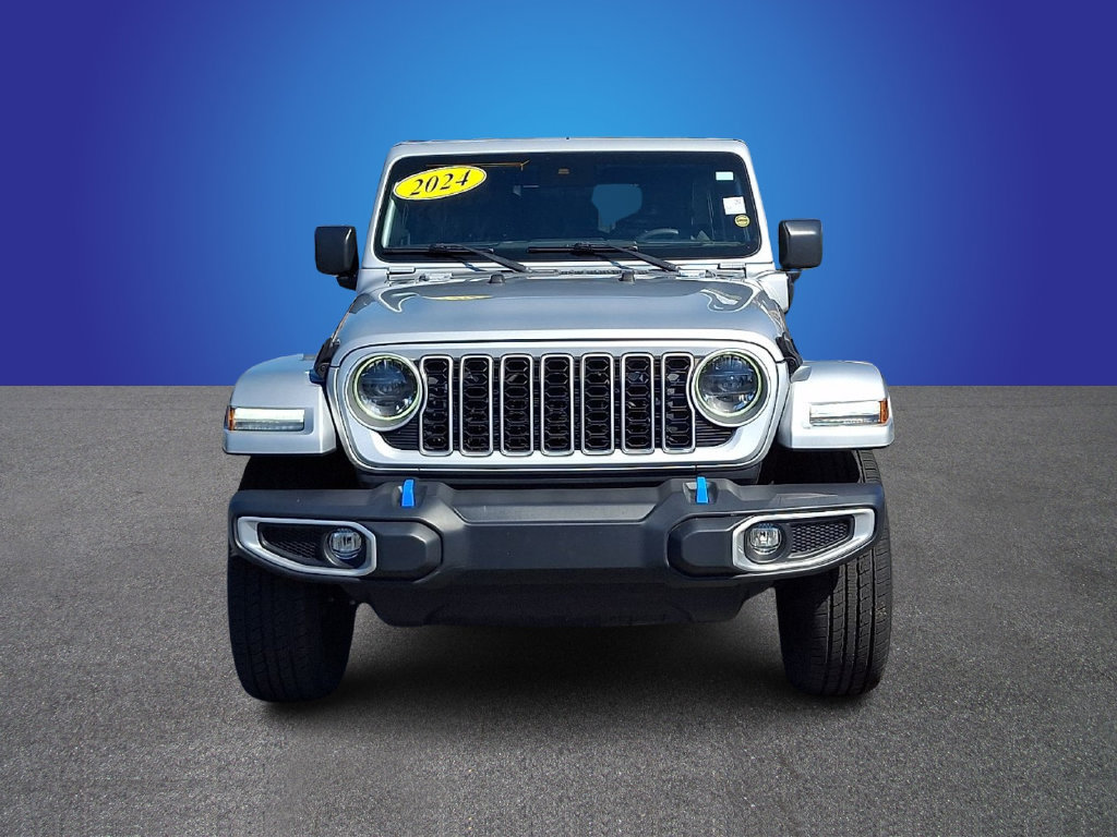 Used 2024 Jeep Wrangler Unlimited Sahara AWD/4WD image 2