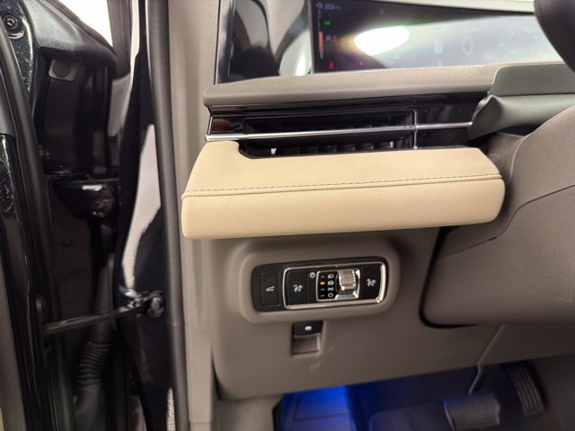 Certified 2025 Lincoln Nautilus Premier AWD/4WD image 21