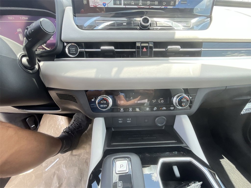 New 2025 Mitsubishi Outlander SE image 19