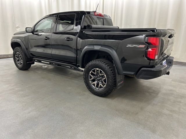 Used 2025 Chevrolet Colorado ZR2 w/ Technology Package AWD/4WD image 3
