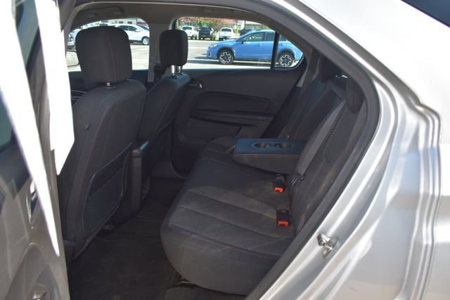 Used 2017 Chevrolet Equinox LS FWD image 27