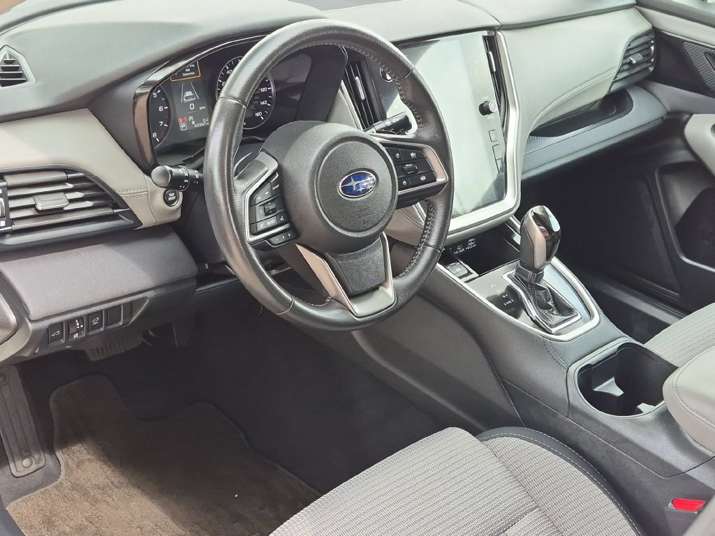 Used 2025 Subaru Outback Premium AWD/4WD image 15
