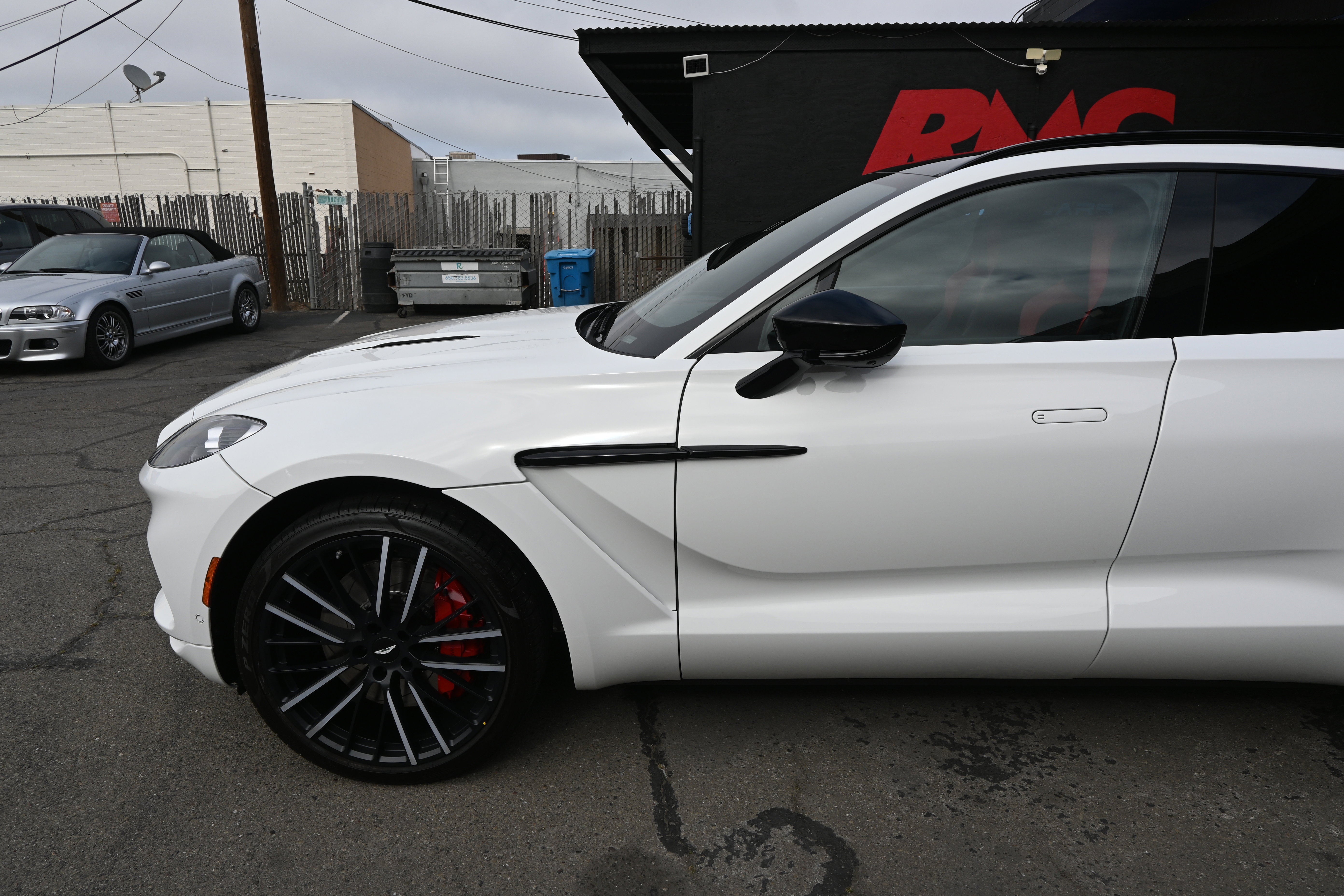 Used 2022 Aston Martin DBX AWD/4WD image 24