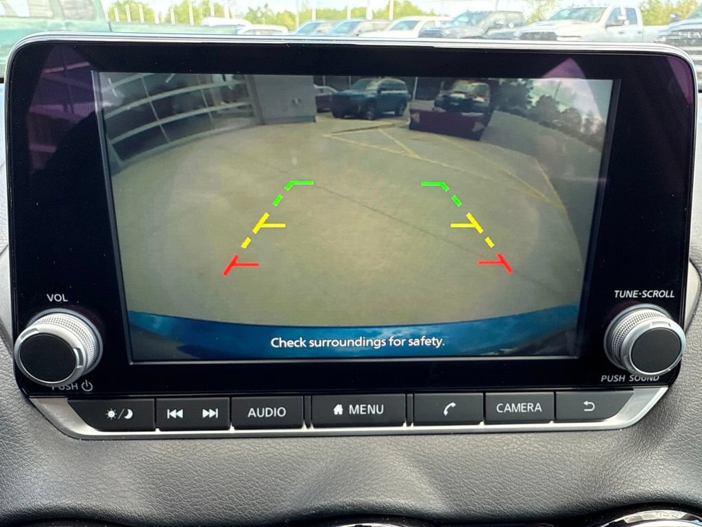 Used 2025 Nissan Sentra SR FWD image 33