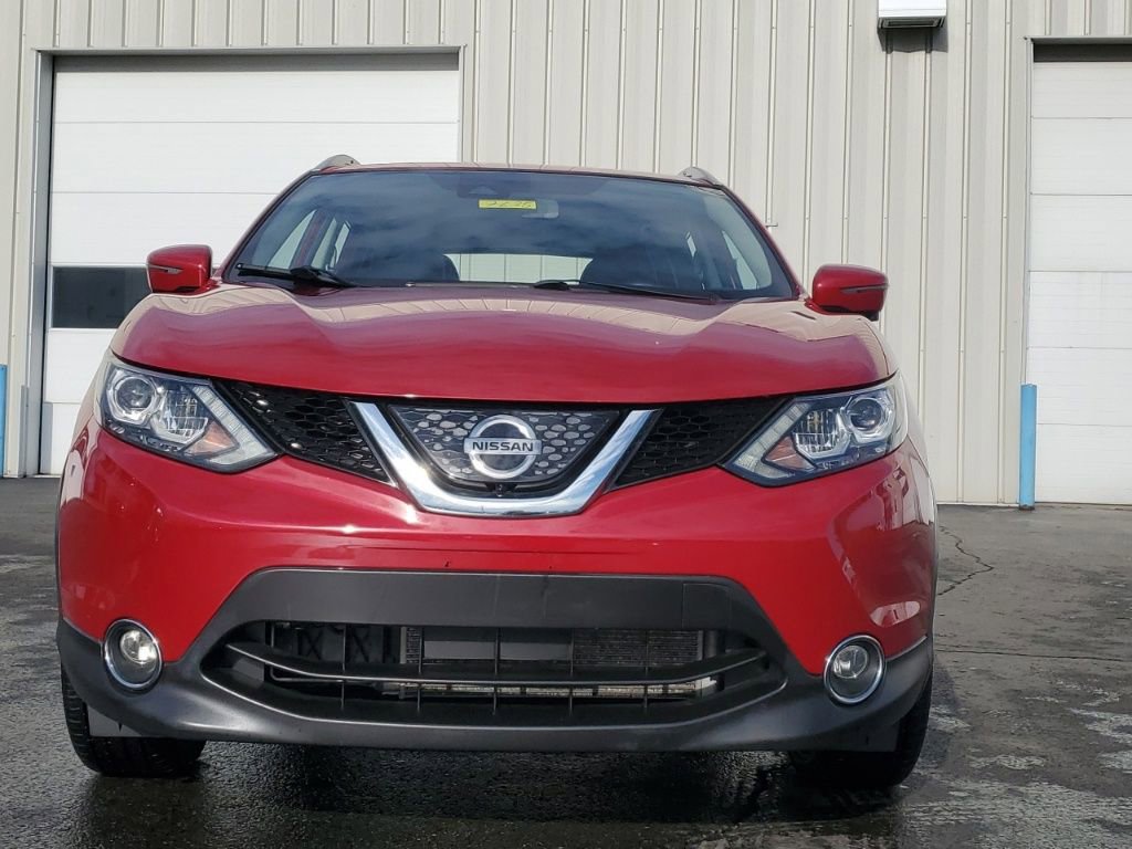 Used 2018 Nissan Rogue Sport SL w/ SL Premium Package image 2