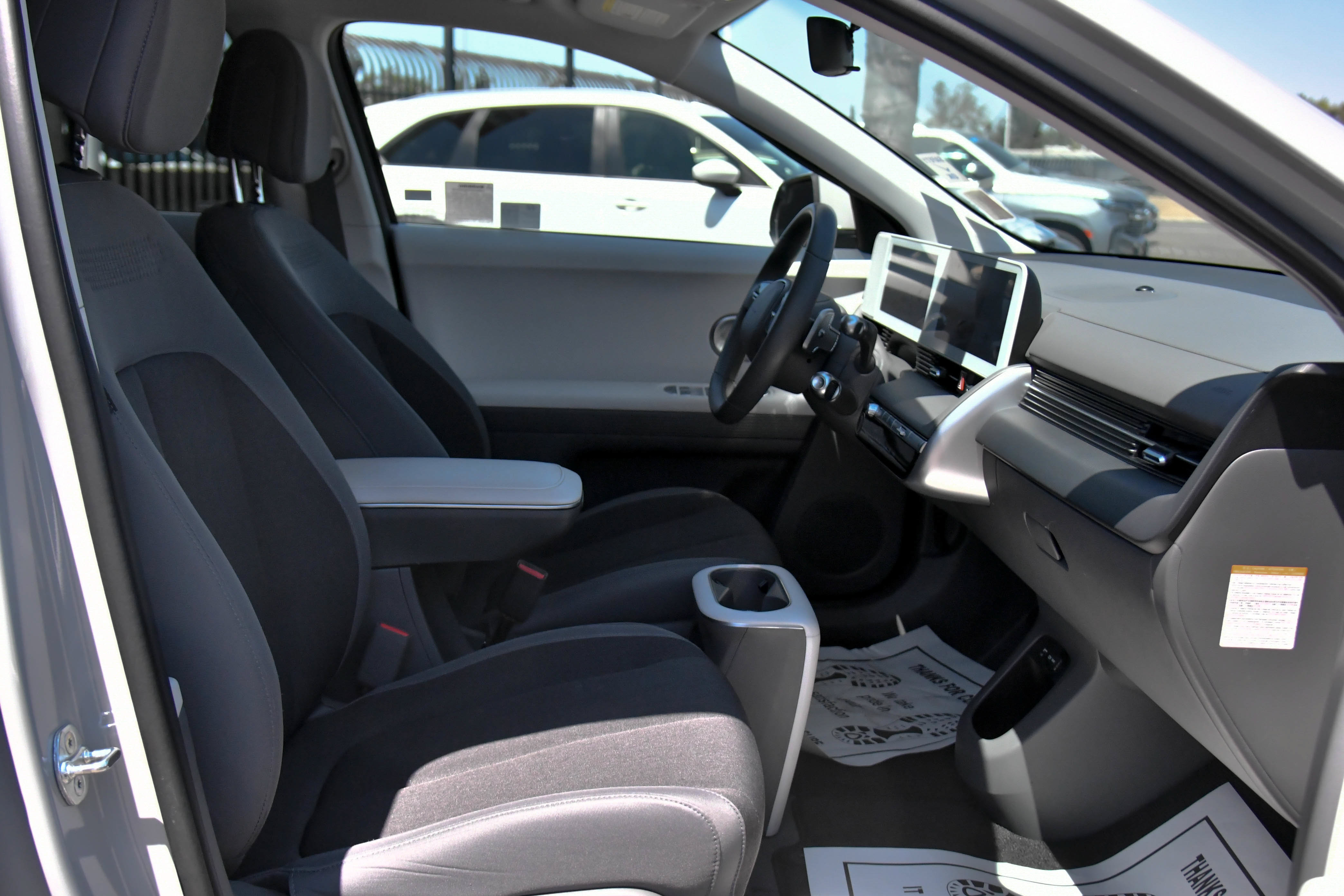 Used 2024 Hyundai Ioniq 5 SE RWD image 46