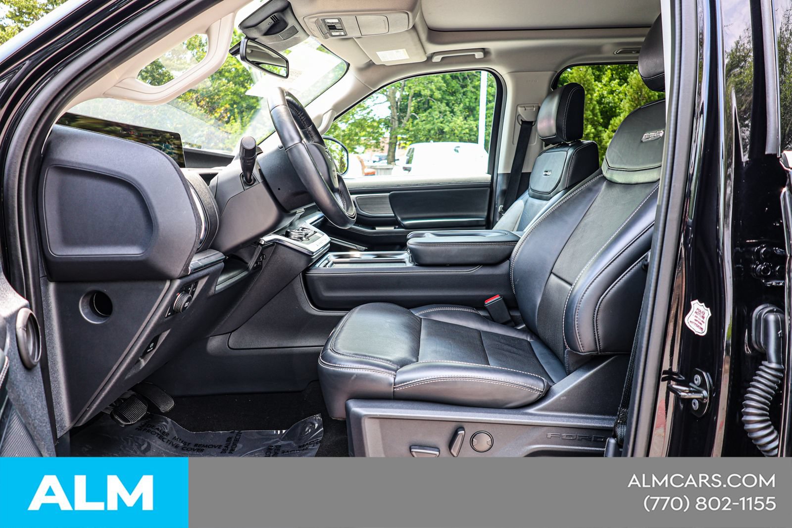 Used 2025 Ford Expedition Platinum AWD/4WD image 17