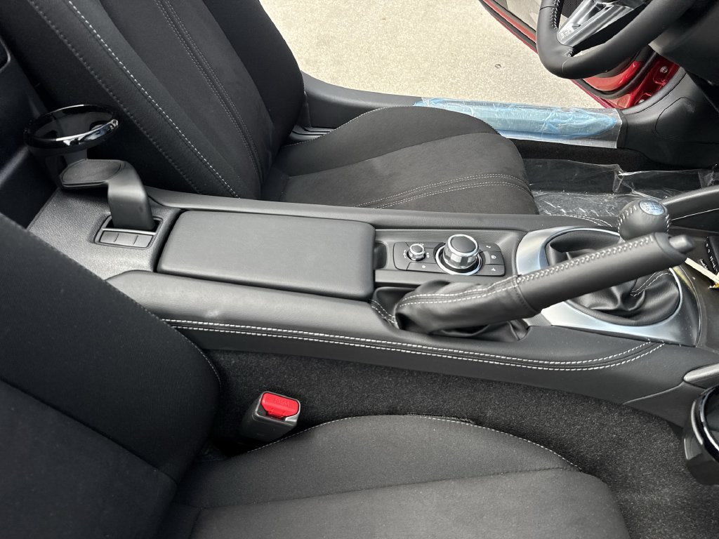 New 2026 MAZDA MX-5 Miata Club w/ Interior Package RWD image 35