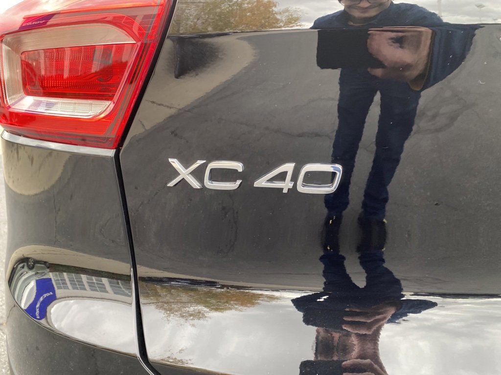 New 2024 Volvo XC40 Recharge Ultimate w/ Protection Package Premier image 13