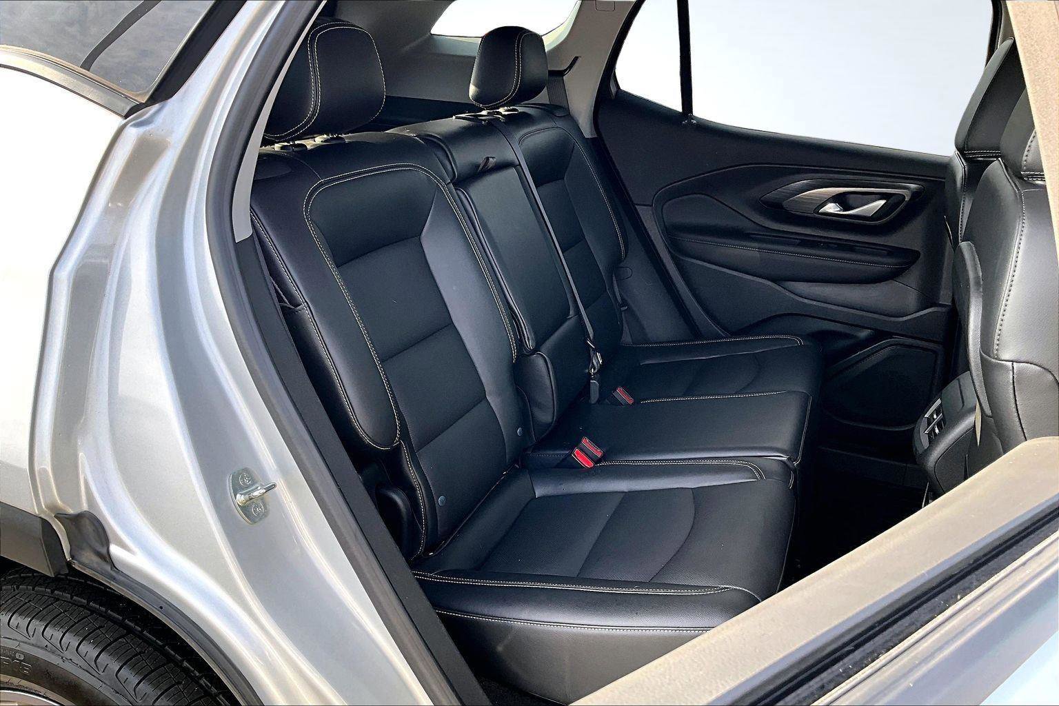 Used 2022 GMC Terrain SLT w/ Infotainment Package II image 28