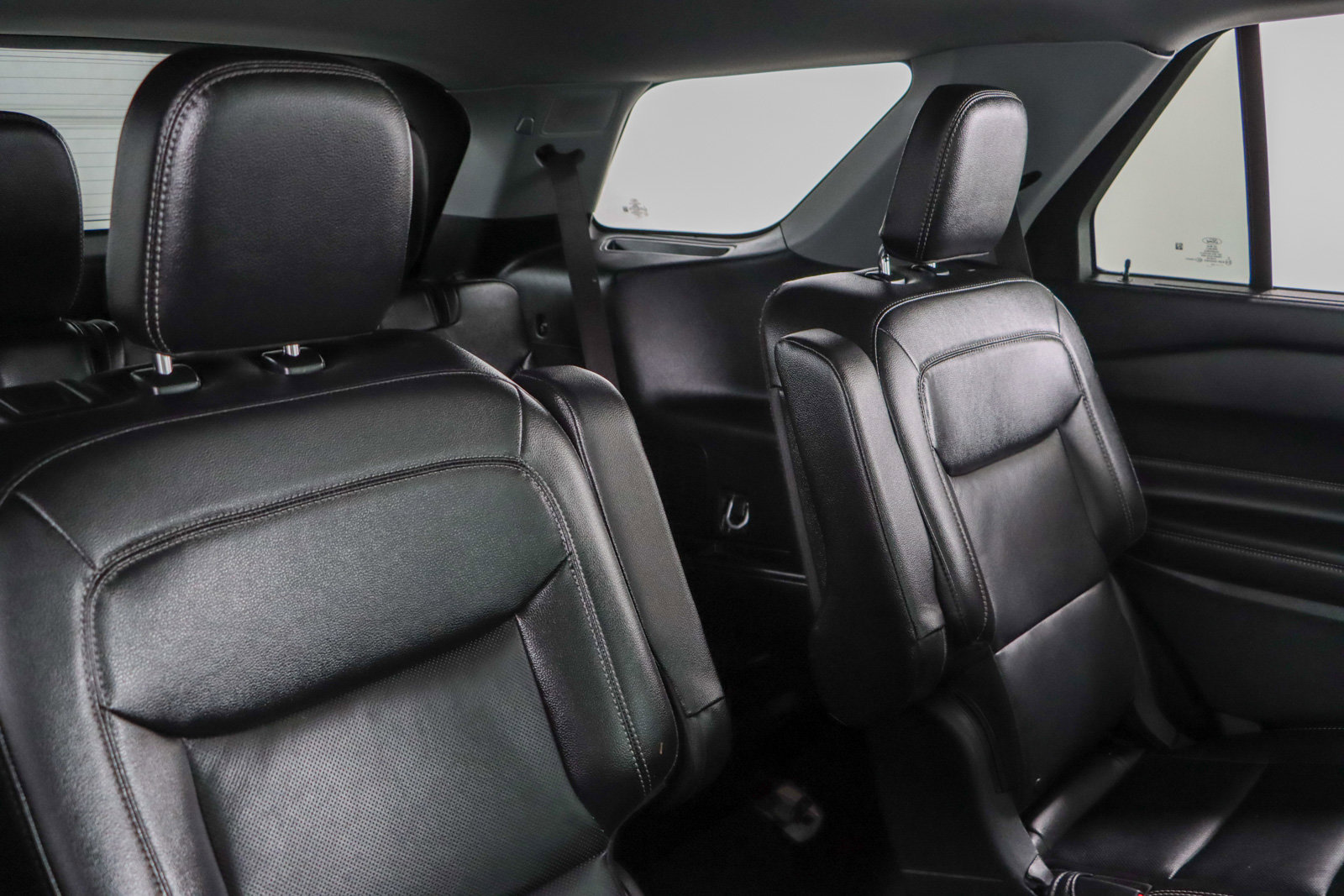 Used 2023 Ford Explorer Limited image 29