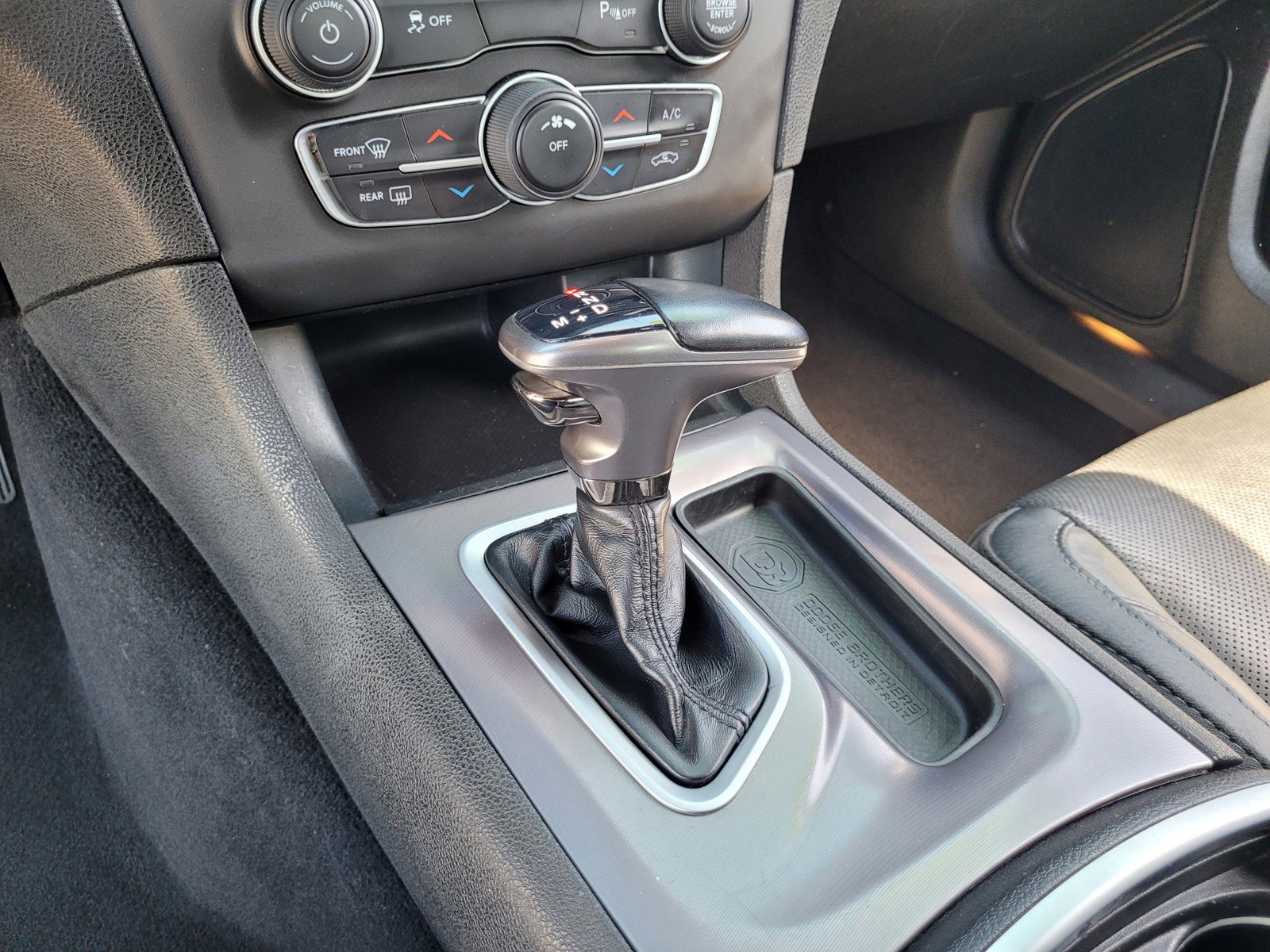 Used 2021 Dodge Charger SXT w/ Leather Interior Group RWD image 20