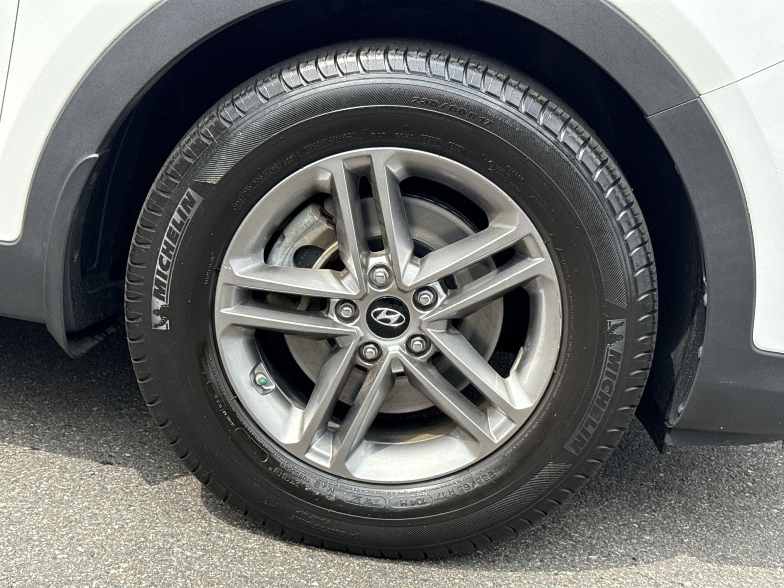 Used 2017 Hyundai Santa Fe Sport AWD/4WD image 12
