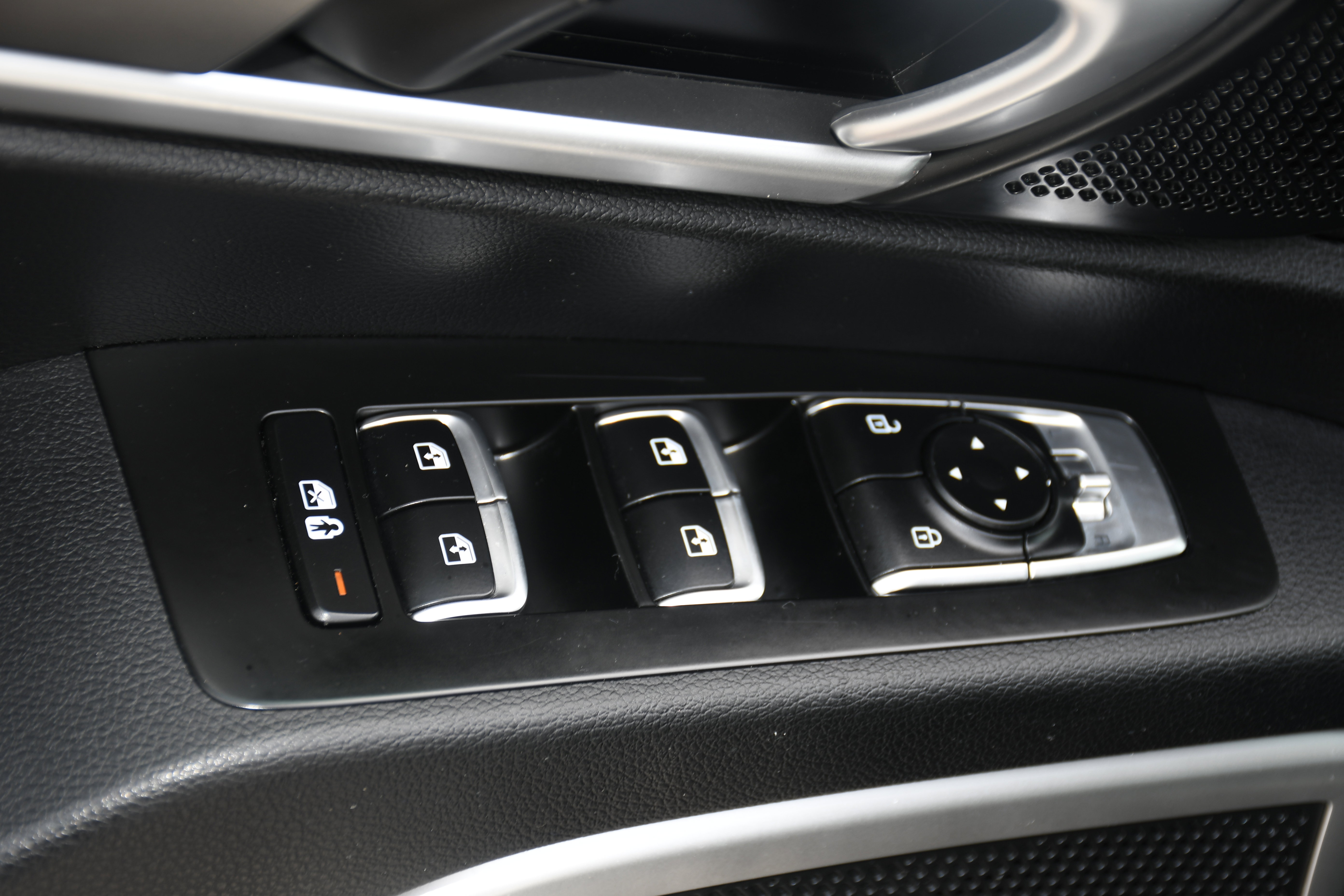 Used 2020 Kia Telluride LX FWD image 10