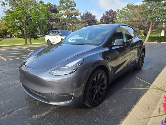 Used 2023 Tesla Model Y Long Range image 2