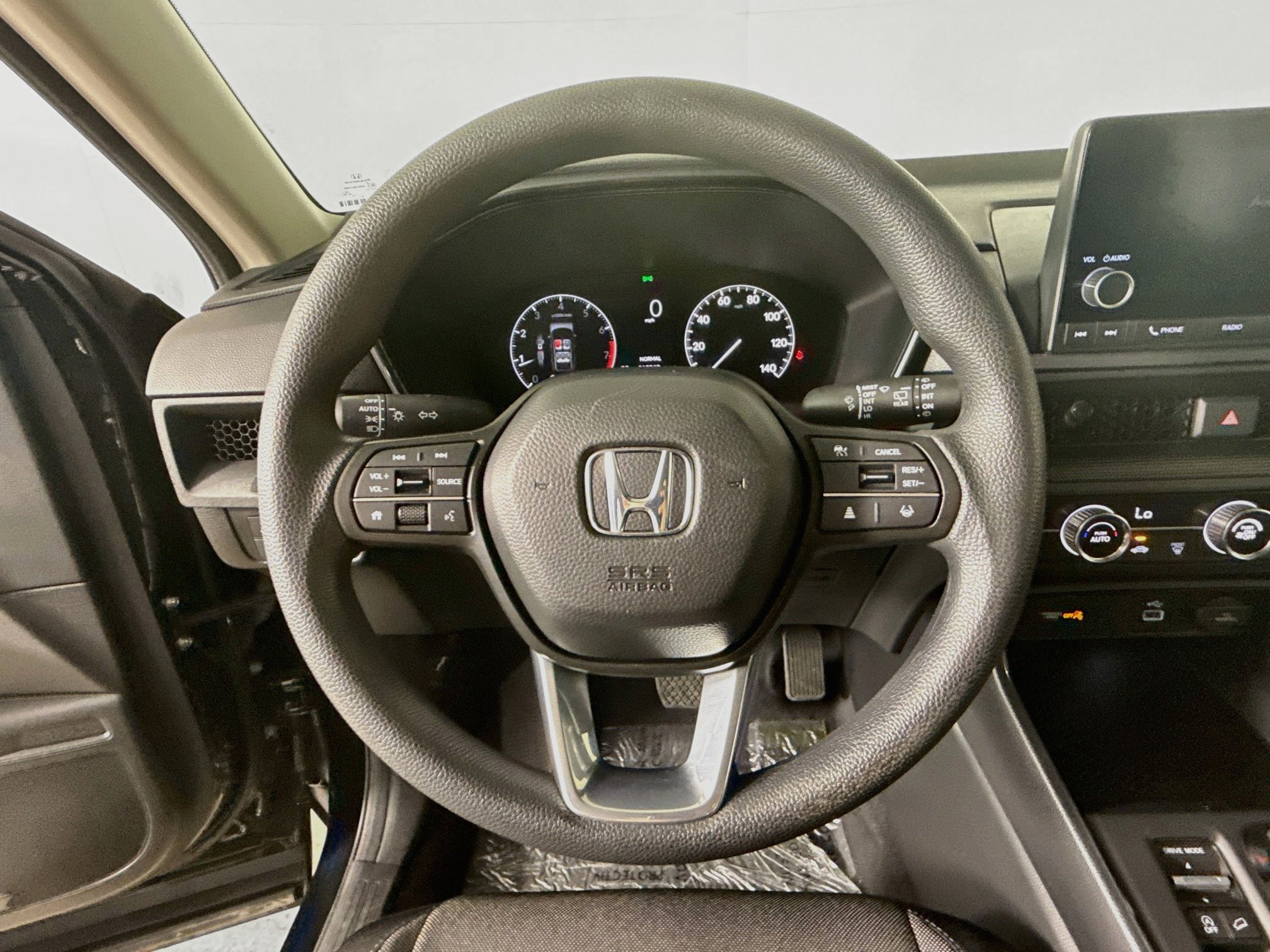 Used 2025 Honda CR-V LX image 11