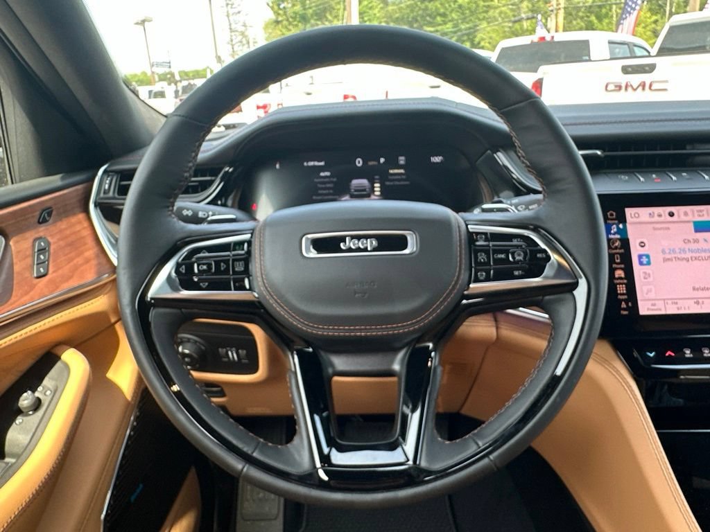 New 2026 Jeep Grand Cherokee Summit w/ Obsidian Package AWD/4WD image 17