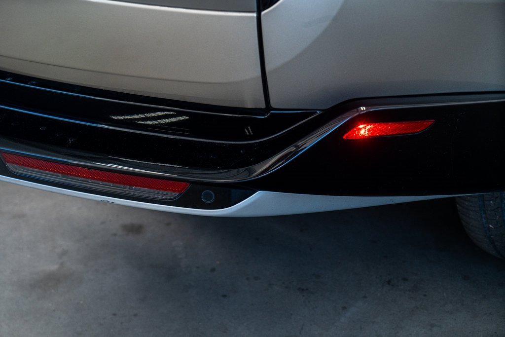 Used 2023 Land Rover Range Rover Long Wheelbase SE image 28