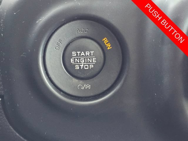 Used 2019 Jeep Wrangler Unlimited Sahara w/ Cold Weather Group AWD/4WD image 18
