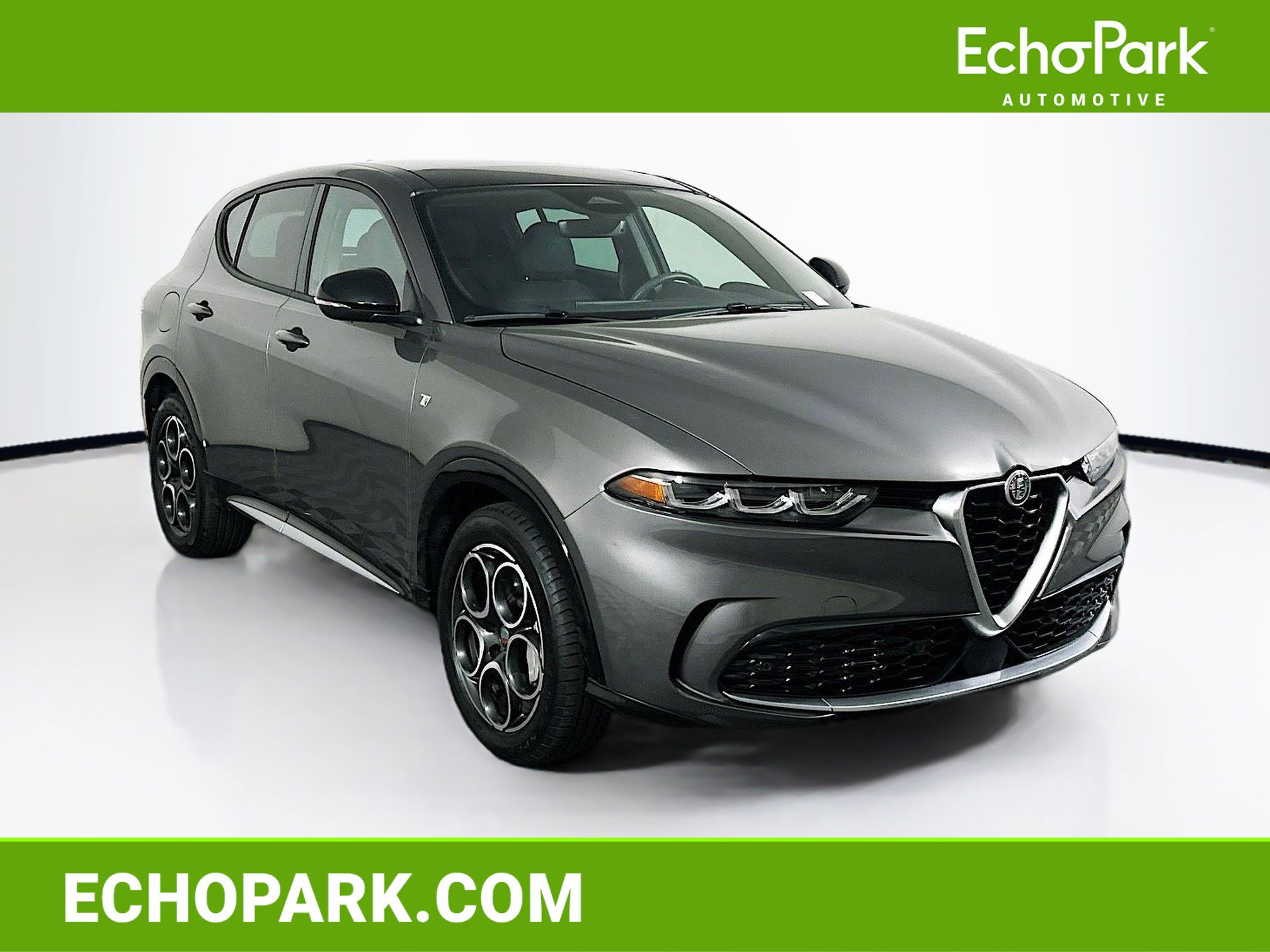Used 2024 Alfa Romeo Tonale Ti w/ Premium Interior Package image 1