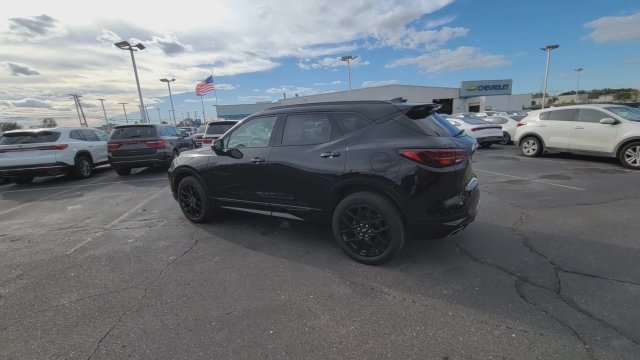Certified 2025 Chevrolet Blazer RS FWD image 5