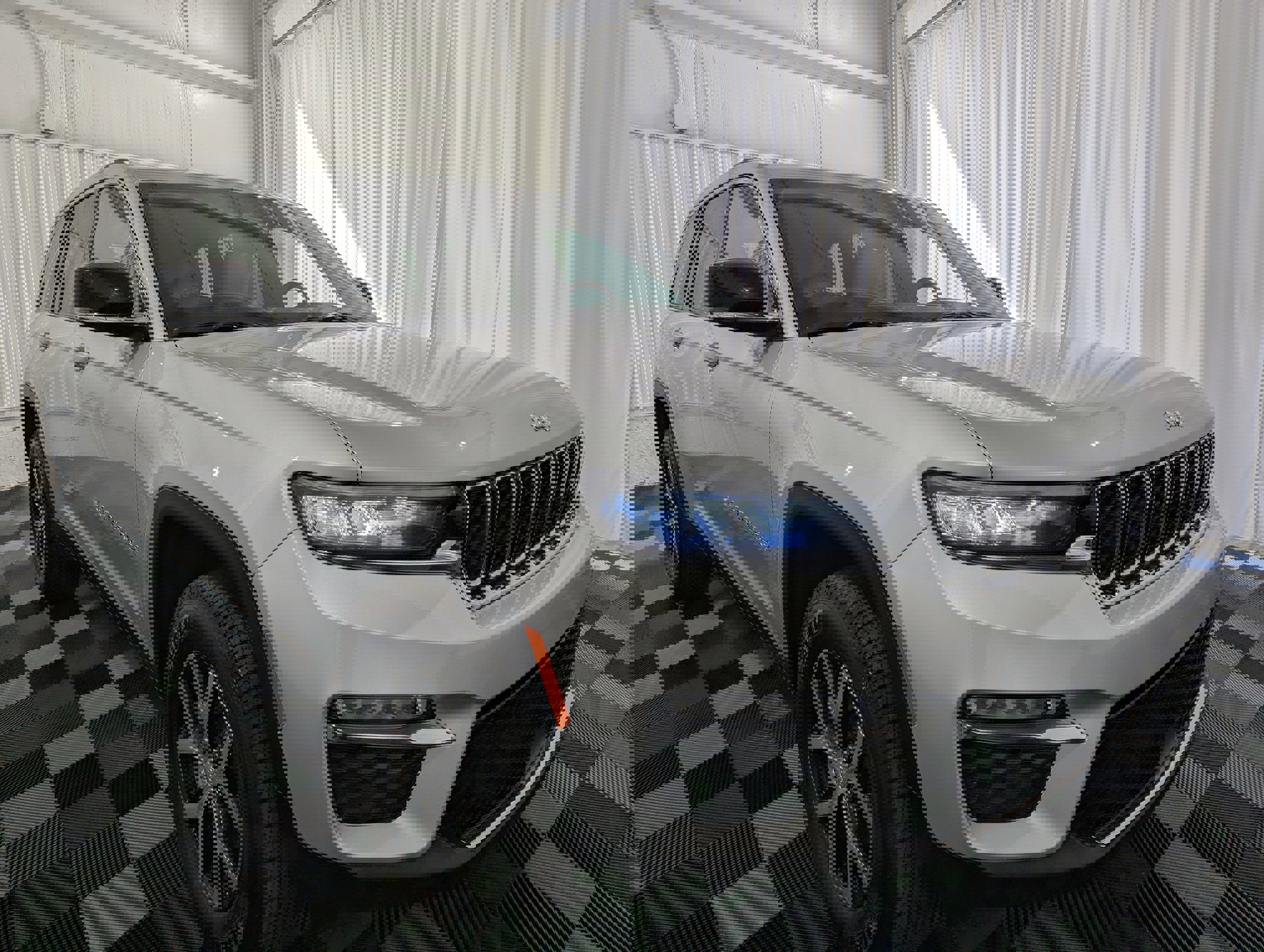 Used 2024 Jeep Grand Cherokee Limited image 5