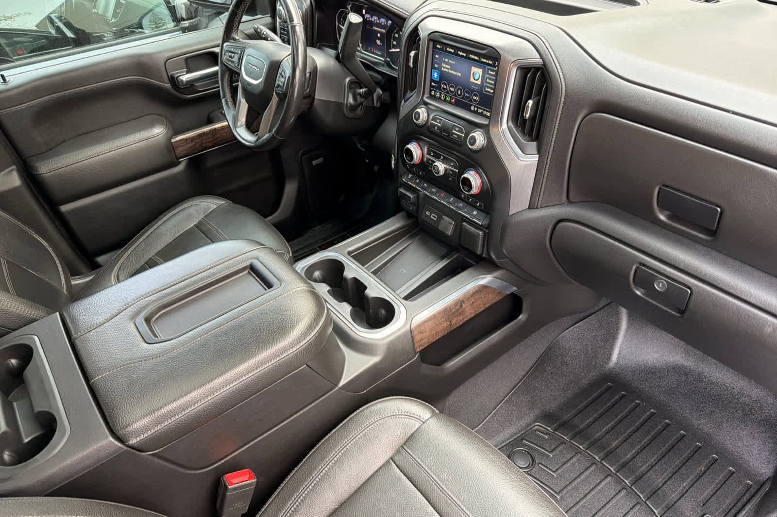 Used 2021 GMC Sierra 3500 Denali w/ Denali Ultimate Package AWD/4WD image 17